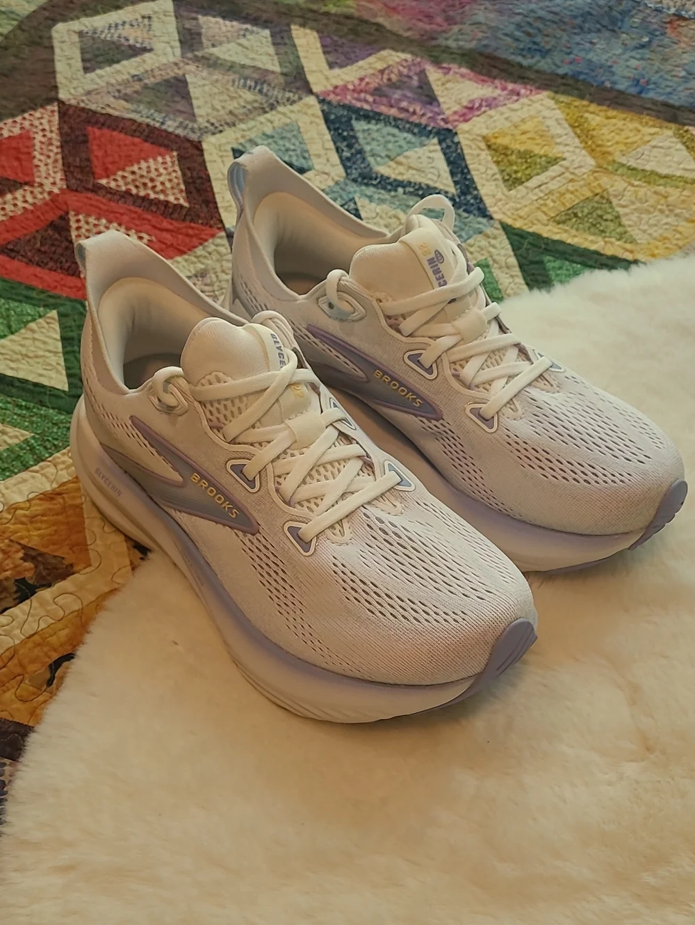 Brooks GTS 22 Glycerin White Lavender Running Casual Lace Up Sneakers 7.5